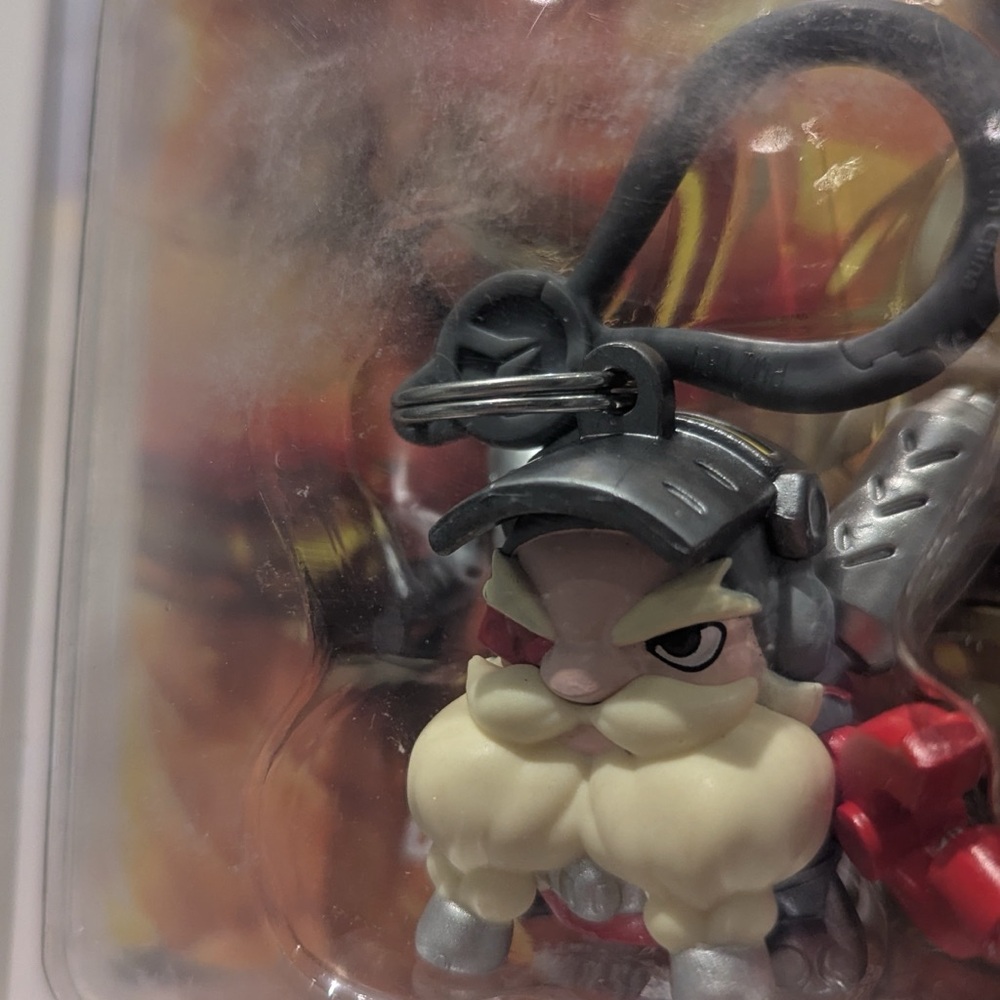 Overwatch Torbjörn Keychain Figure - Picture 3 of 3